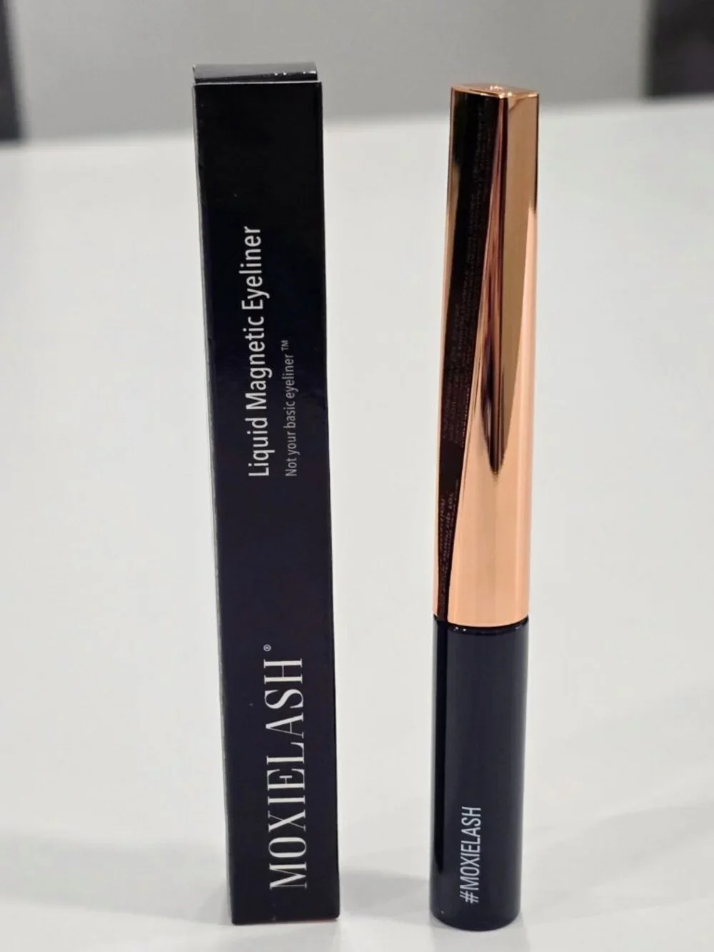 9/18 ✦ Liquid Magnetic Eyeliner ✦ Smudge-Proof Strong Hold Applicator NWT